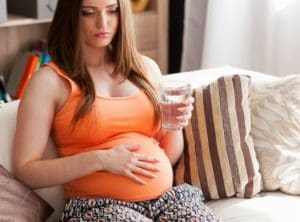 drinking plenty of water can help curb morning sickness